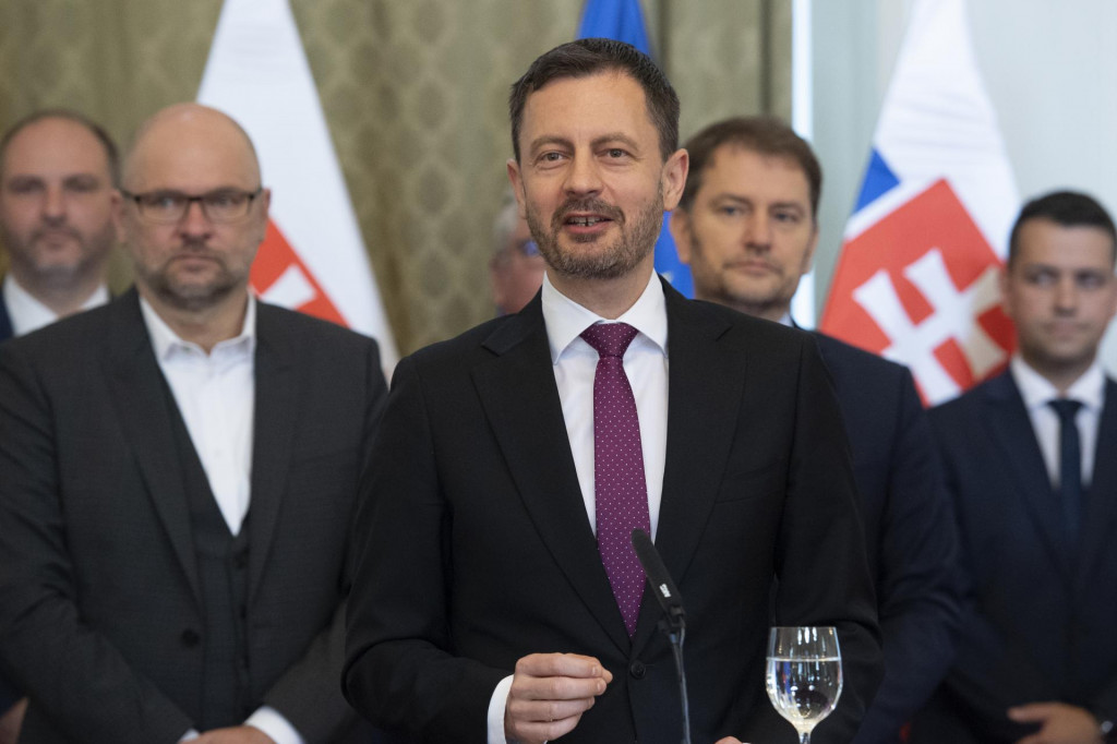Predseda vlády Eduard Heger počas príhovoru po podpise zmluvy o výstavbe závodu Volvo v industriálnom parku Valaliky pri Košiciach.

FOTO: TASR/Pavel Neubauer