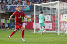 V Hamburgu sa László Bénes futbalovo našiel a tamojšie prostredie mu sedí. FOTO: Profimedia.sk