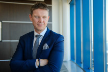 Čím rizikovejšie vnímajú investori Slovensko, tým vyššiu prirážku čakajú, uviedol generálny riaditeľ VÚB banky Jozef Kausich. FOTO: Marek Velček